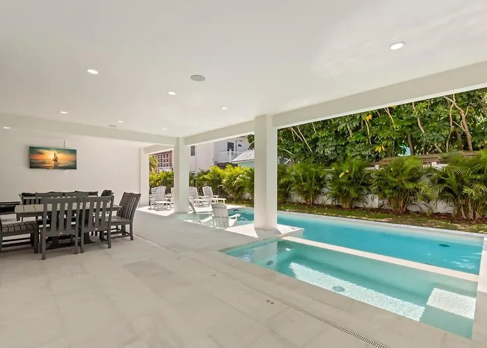 Onyx House At The Gemma *