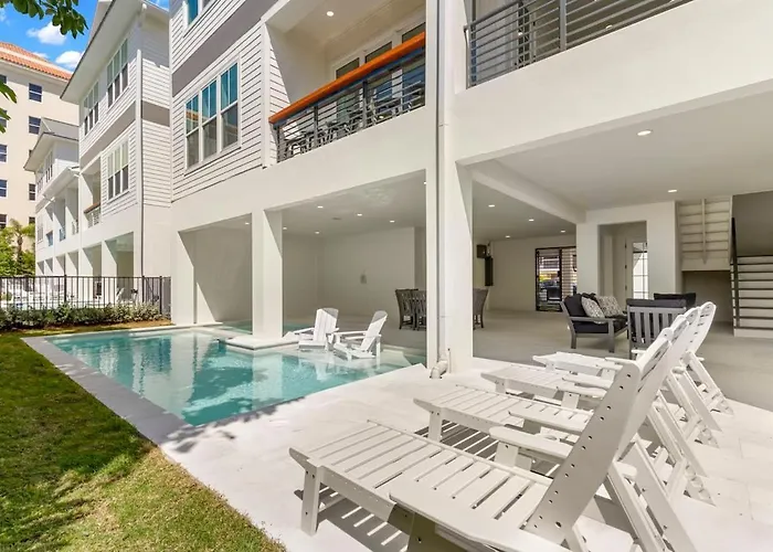 Onyx House At The Gemma *